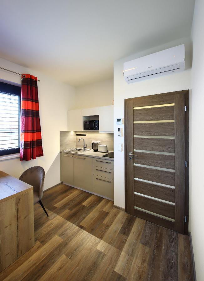 Apartmany Aswa Breclav Bagian luar foto