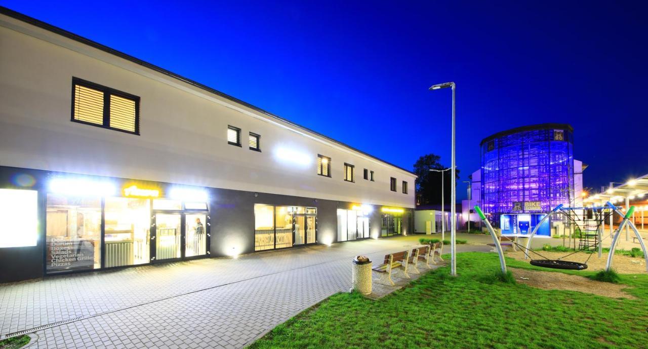 Apartmany Aswa Breclav Bagian luar foto